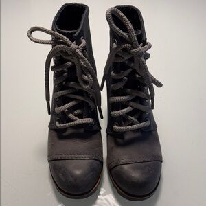 Sorel Grey Distressed Leather Wedge Boots